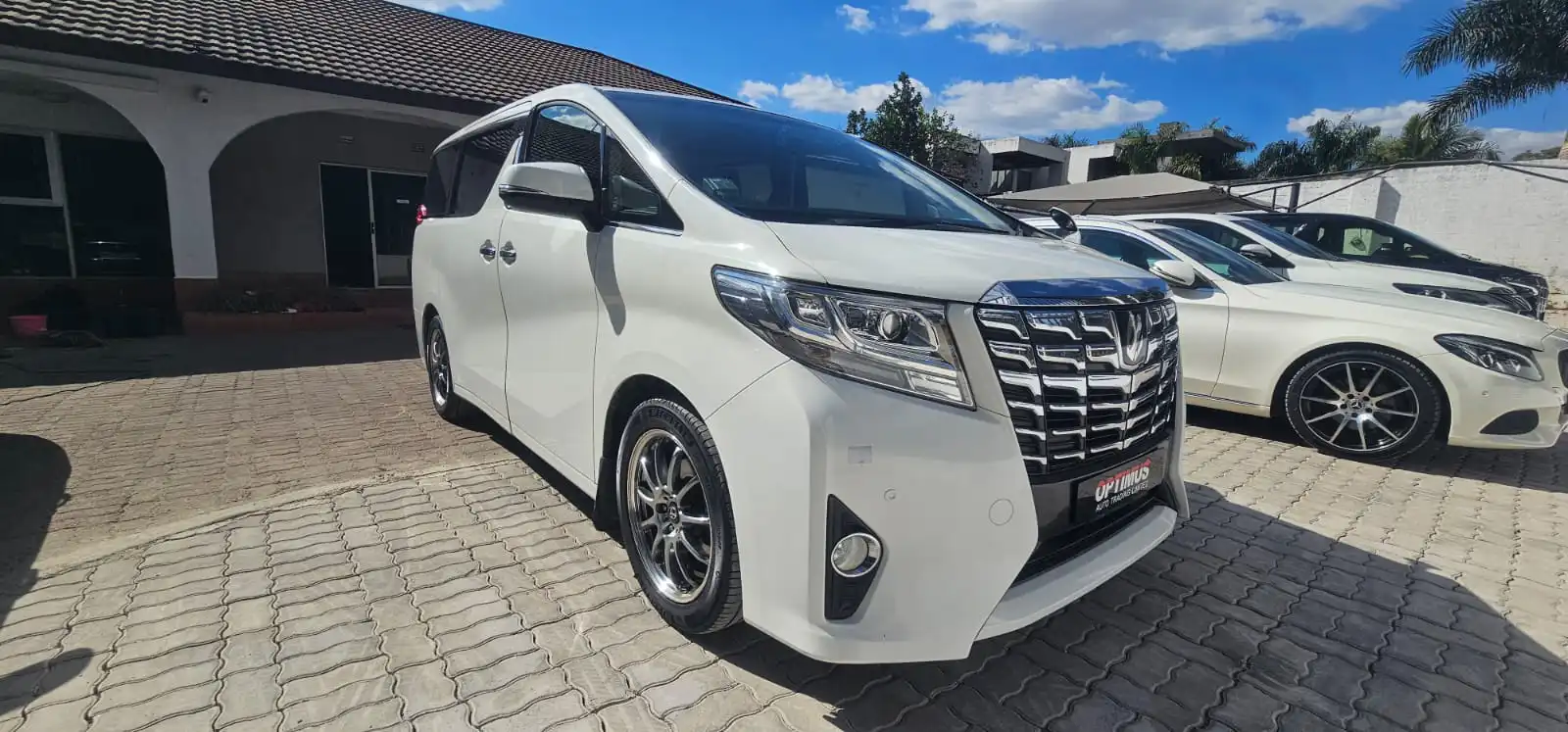 Zambia used car sale 2015 Toyota Alphard 4